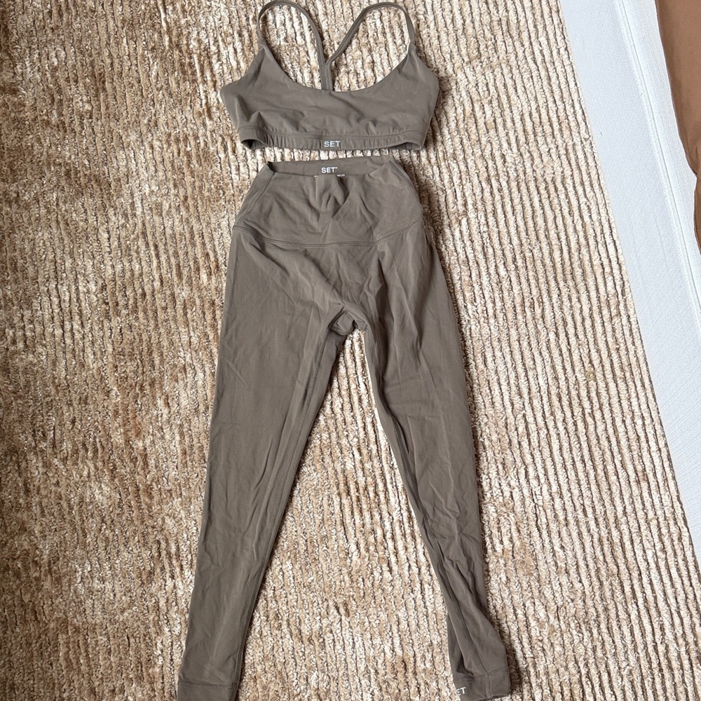 SET Active Taupe Leggings and Bra Set